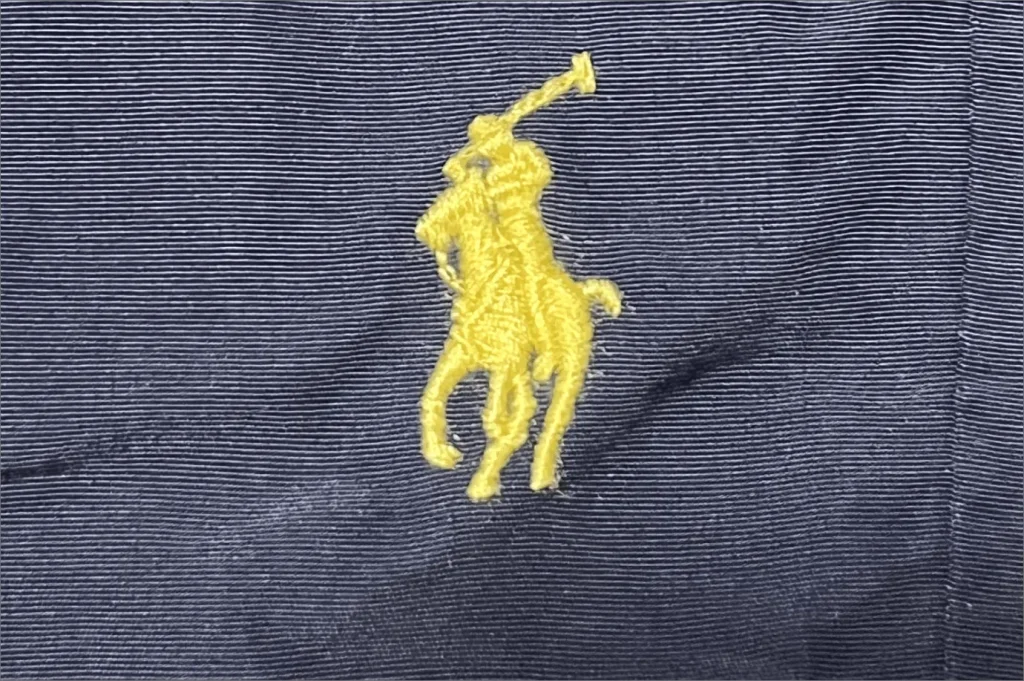 ポロプレイヤーのロゴ刺繍
